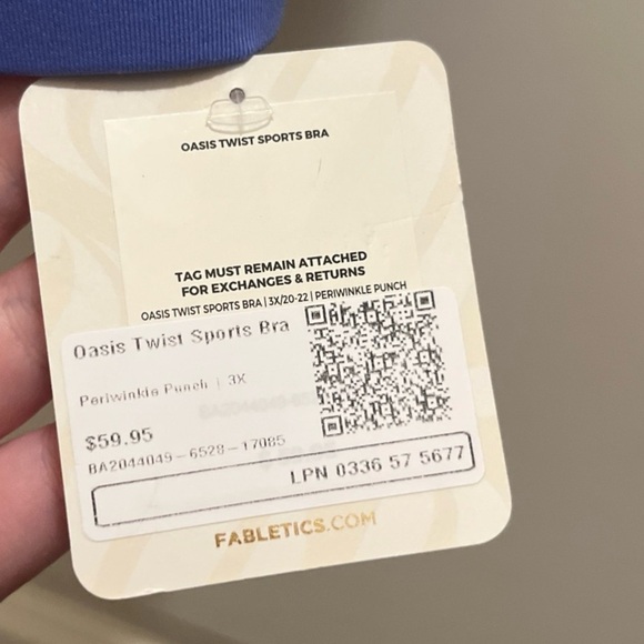 NWT Fabletics Womens 3X Oasis Twist Sports Bra Periwinkle Punch Crisscross Strap - Picture 2 of 6